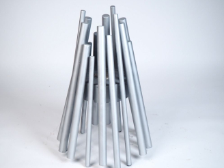 Vente aux enchères Braséro en métal laqué gris Eco Smart. H. 79 cm