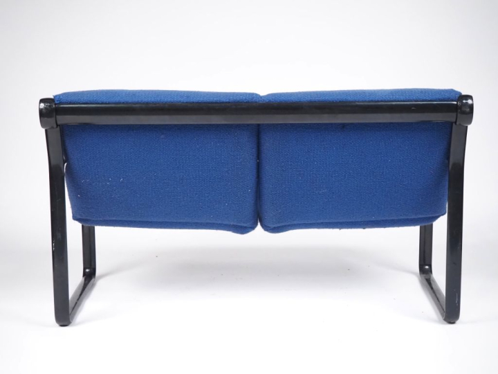 Bruce HANNAH et Andrew MORRISON pour KNOLL.  Banquette en métal et tis