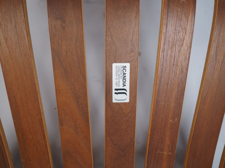 Hans BRATTRUD. Paire de chaises scandinaves en bois et métal, 1957, ét