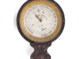 Vente aux enchères Baromètre thermomètre Napoléon III en noyer sculpté, cadran signé Chev