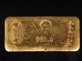 Vente aux enchères Lingot d'or. Numéroté 444.735 Titre 995,0.  Poids brut. 1002,9 g Fonde