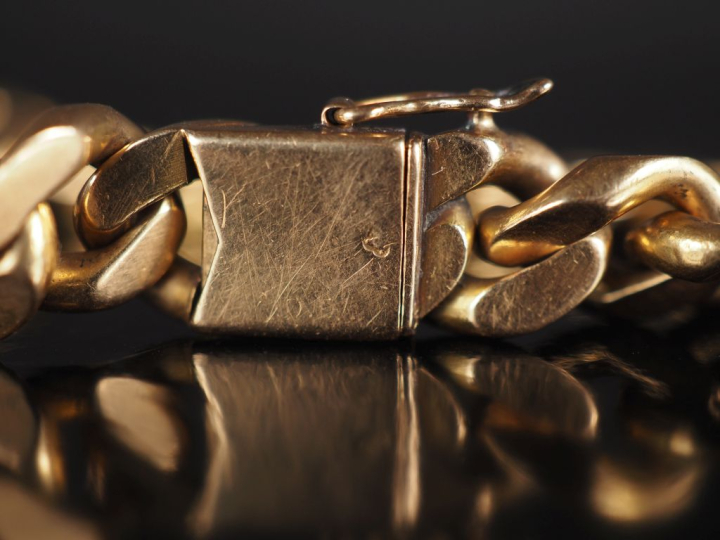 Bracelet souple en or jaune 750, poinçon tête de cheval, maille gourme