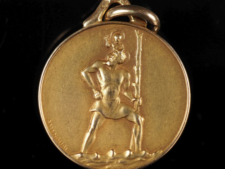AMENGUAL Médaille religieuse en or jaune 750, figurant Saint Christoph