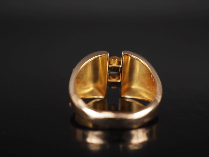 Bague tank de style 1940 en or jaune 750, sertie de pierres à l'imitat