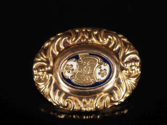 Vente aux enchères Ancien fermoir Napoléon III en or jaune 750, transformé à broche, à dé