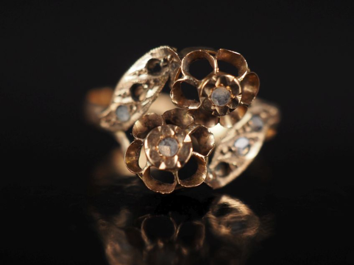 Petite bague dite "Toi   Moi" en or jaune 585, sertie de pierres fanta