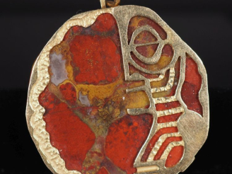 Vente aux enchères Pendentif double faces à pans coupés en or jaune 585, serti en son cen