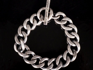 Vente aux enchères Bracelet souple en argent, maille gourmette.  Long. 20 cm Poids. 62,34