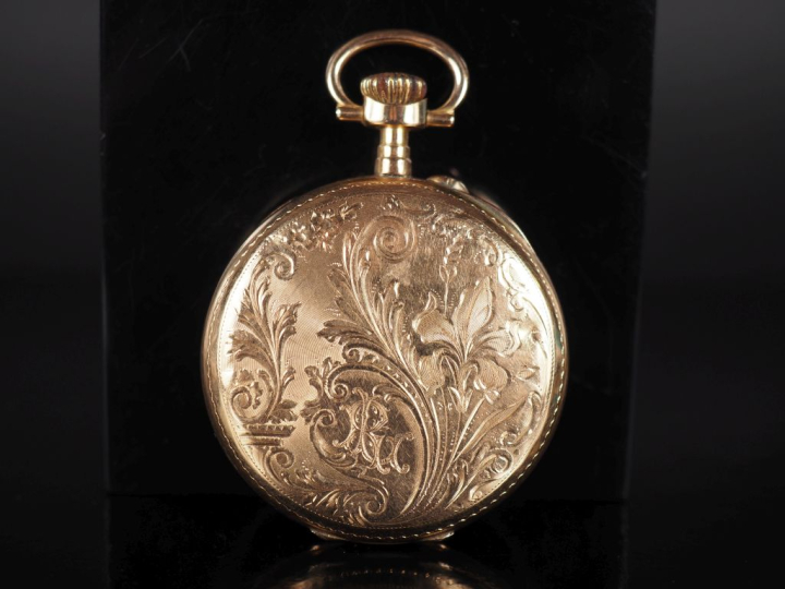 Montre de gousset Napoléon III en or jaune 750.  Cadran à chiffres ara