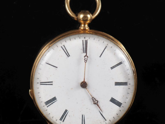 Vente aux enchères Montre de col Napoléon III en or jaune 750.  Cadran à chiffres romains