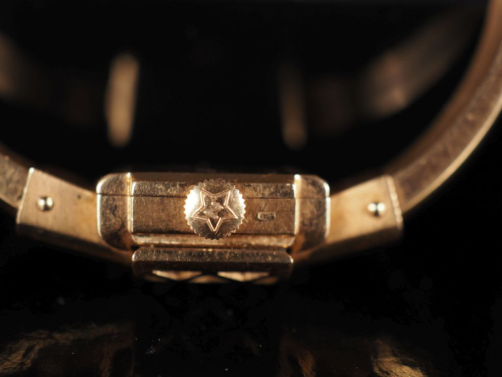 ZENITH Montre bracelet de dame 1940 à secret, boitier et bracelet en o