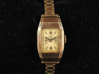 Vente aux enchères LIP N°068995 Montre bracelet de dame de style Art déco, boitier et bra