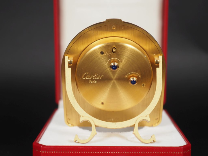 CARTIER, Paris Numéro 7509 28926 Pendulette de table, modèle "Romane" 