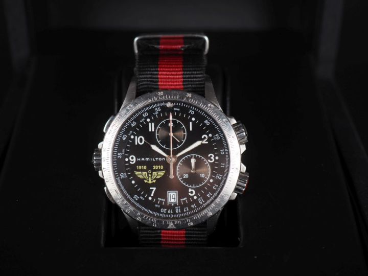 HAMILTON, Khaki E.T.O Ref. H77652338 Numéro 115/350 Montre bracelet, b
