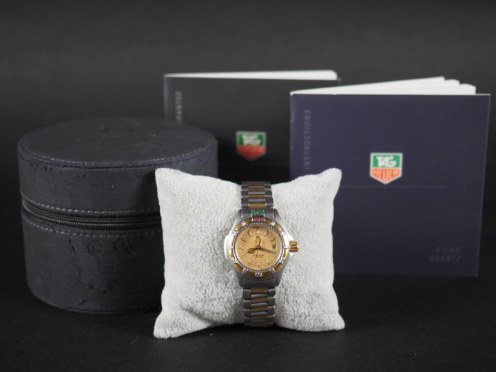 TAG HEUER, Professional 200 meters Montre bracelet en acier et acier d