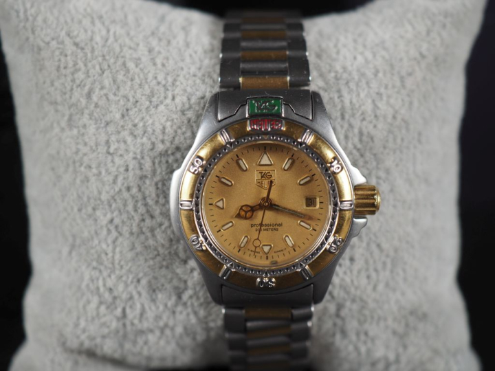 TAG HEUER, Professional 200 meters Montre bracelet en acier et acier d