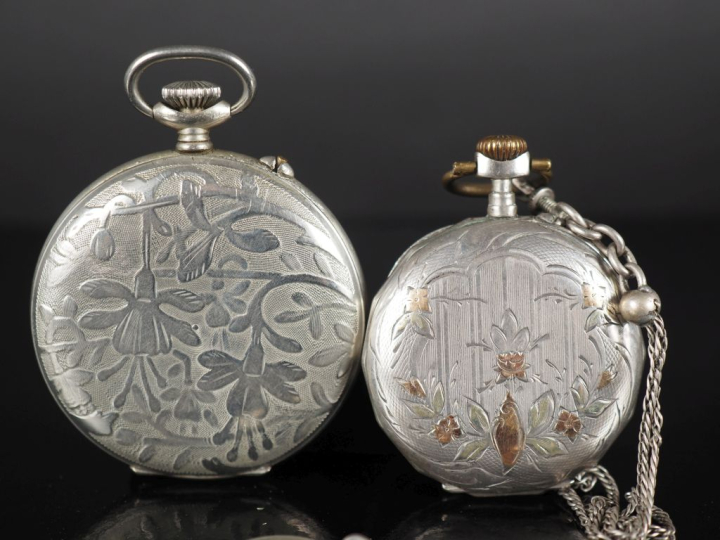 Ensemble comprenant :  - une montre de gousset en argent.  Cadran à ch