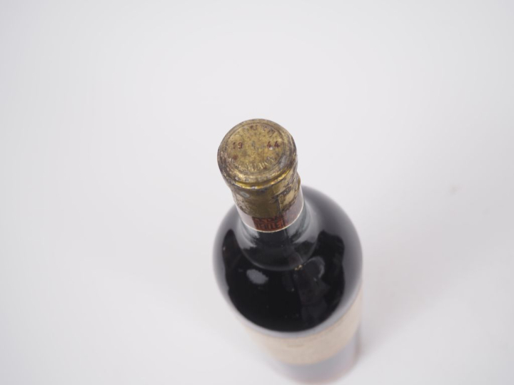 1 BOUTEILLE CHÂTEAU D'YQUEM 1er CCS SAUTERNES - 1944 - LB-HEP/CAPSULE 