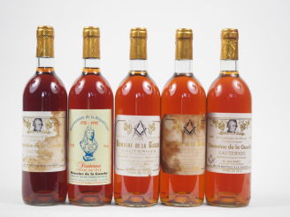 Vente aux enchères 5 BOUTEILLES DOMAINE DE LA GAUCHE CRÈME DE TÊTE SAUTERNES - 1988 : 1 B