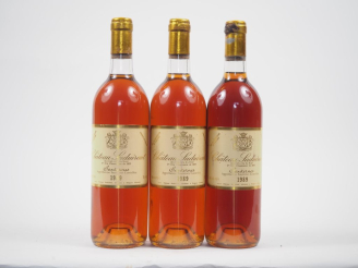 Vente aux enchères 3 BOUTEILLES CHÂTEAU SUDUIRAUT 1er CC SAUTERNES - 1989 - 1 BG 