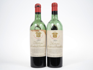 Vente aux enchères 2 BOUTEILLES CHÂTEAU MOUTON D'ARMAILHAC PAUILLAC - 1938 - GRANDE VIDAN