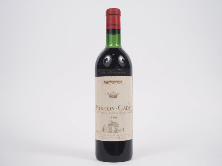 1 BOUTEILLE MOUTON CADET BORDEAUX - 1966 - LB/CAPSULE ABIMÉE