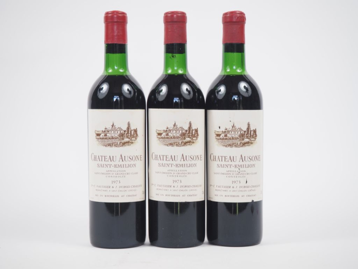 3 BOUTEILLES CHÂTEAU AUSONE 1er GCC ST ÉMILION - 1973 - LB/1 ETLA/CAPS