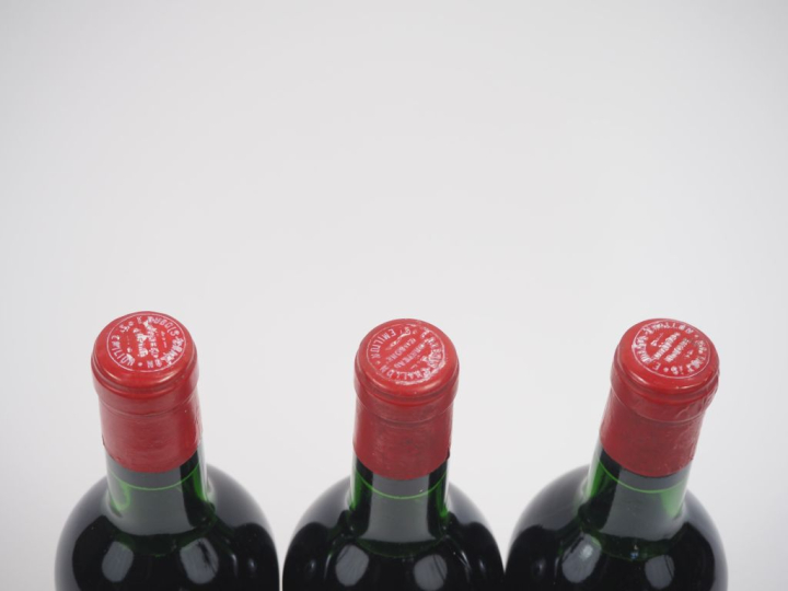 3 BOUTEILLES CHÂTEAU AUSONE 1er GCC ST ÉMILION - 1973 - LB/1 ETLA/CAPS