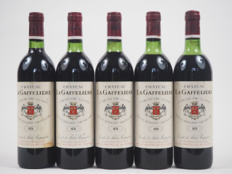 Vente aux enchères 5 BOUTEILLES CHÂTEAU LA GAFFELIÈRE 1er GCC ST ÉMILION - 1979 - 3 BG/1 