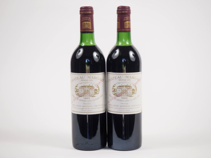2 BOUTEILLES CHÂTEAU MARGAUX 1er GCC MARGAUX - 1982 - 1 LB/1 HEP