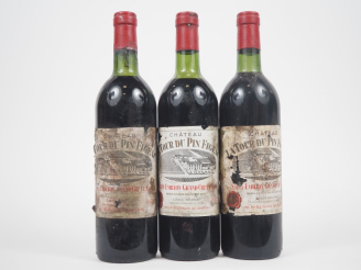 Vente aux enchères 3 BOUTEILLES CHÂTEAU LA TOUR DU PIN FIGEAC GC ST ÉMILION  - 1982 - 1 B