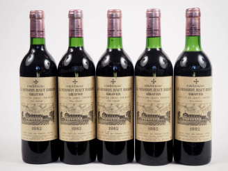 Vente aux enchères 5 BOUTEILLES CHÂTEAU LA MISSION HAUT BRION GCC GRAVES - 1982 - 1 BG/1 