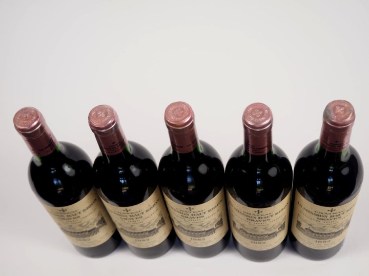 5 BOUTEILLES CHÂTEAU LA MISSION HAUT BRION GCC GRAVES - 1982 - 1 BG/1 