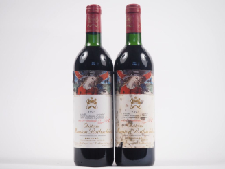 Vente aux enchères 2 BOUTEILLES CHÂTEAU MOUTON ROTHSCHILD 1er GCC PAUILLAC - 1985 - 2 LB/