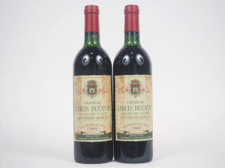 Vente aux enchères 2 BOUTEILLES CHÂTEAU LARCIS DUCASSE GCC ST ÉMILION - 1985 - 1 BG/1 LB/