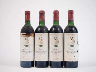 Vente aux enchères 4 BOUTEILLES CHÂTEAU D'ARMAILHAC GCC PAUILLAC - 1989 - LB/1 ET/1 EA