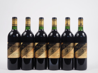 Vente aux enchères 6 BOUTEILLES CHÂTEAU LATOUR MARTILLAC GCC GRAVES - 1990 - 2 BG/1 LB/ES