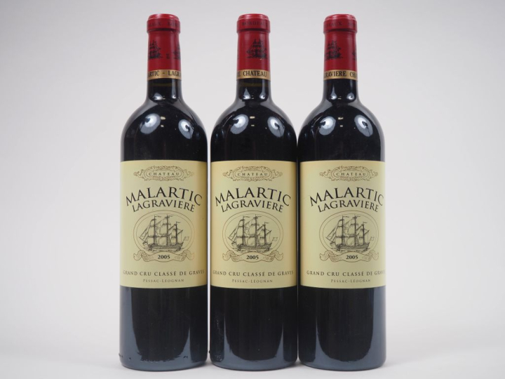 3 BOUTEILLES CHÂTEAU MALARTIC LAGRAVIERE GCC GRAVES - 2005