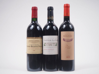 Vente aux enchères 3 BOUTEILLES : 1 CHÂTEAU ROCHER BELLEVUE FIGEAC GC ST ÉMILION 1996 - 1