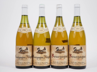 Vente aux enchères 4 BOUTEILLES DOMAINE M.C. DERATS DUMAY : 2 BOURGOGNE ALIGOTÉ (1989/199