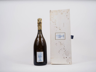 Vente aux enchères 1 BOUTEILLE CHAMPAGNE POMMERY "CUVÉE LOUISE" - 2002 - COFFRET LÉGER AB