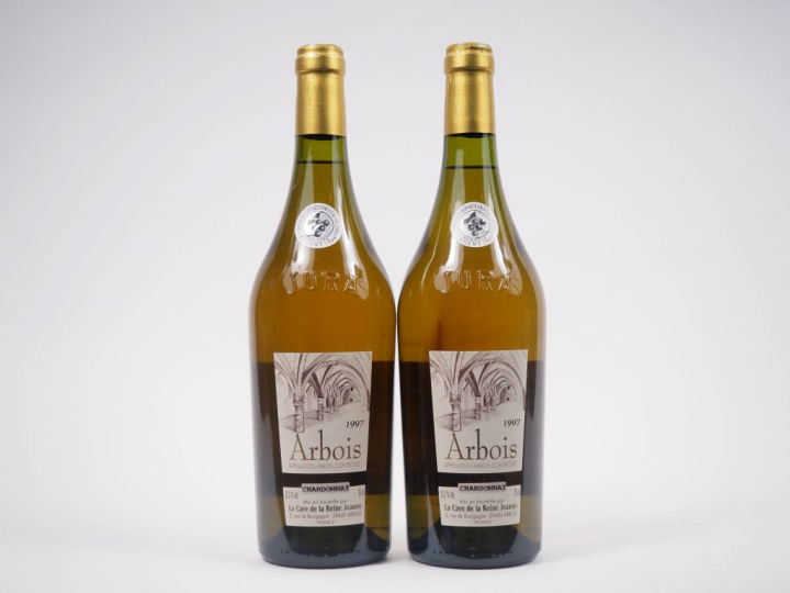 2 BOUTEILLES ARBOIS "LA CAVE DE LA REINE JEANNE" - 1997 