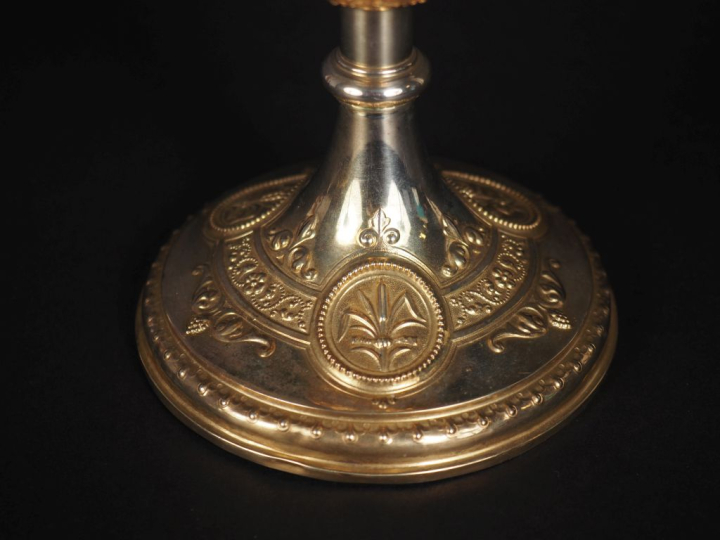 Ciboire en argent doré 925, poinçon Minerve, à décor de pampres, épi d