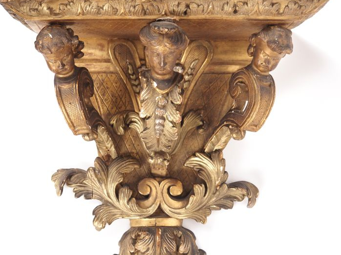 Belle sellette d'applique de style Louis XIV en bois sculpté et doré, 