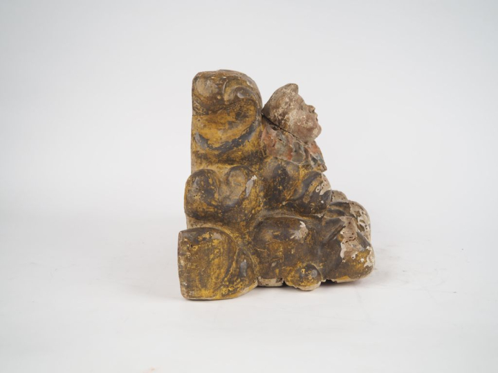 Chapiteau ou sellette XVIIIème en bois sculpté et polychrome à décor d