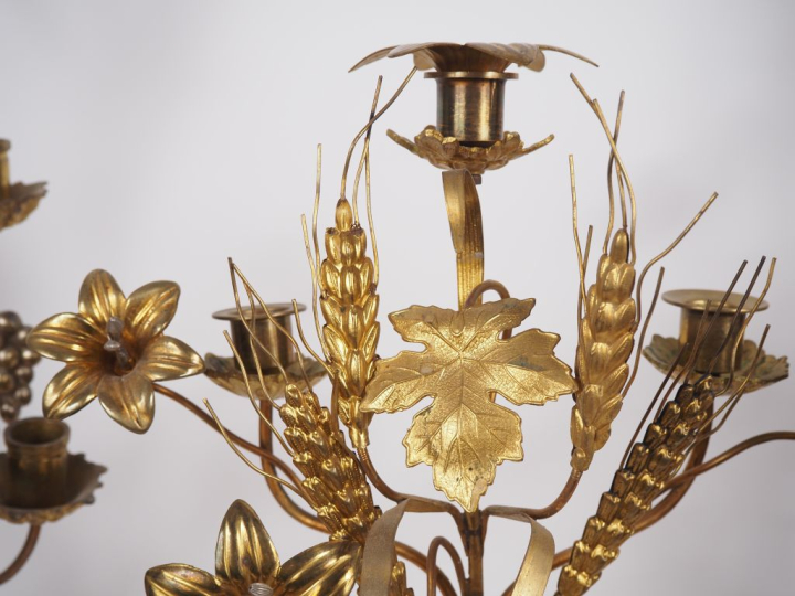 Garniture d'autel fin XIXème en métal doré et argenté à décor de pampr