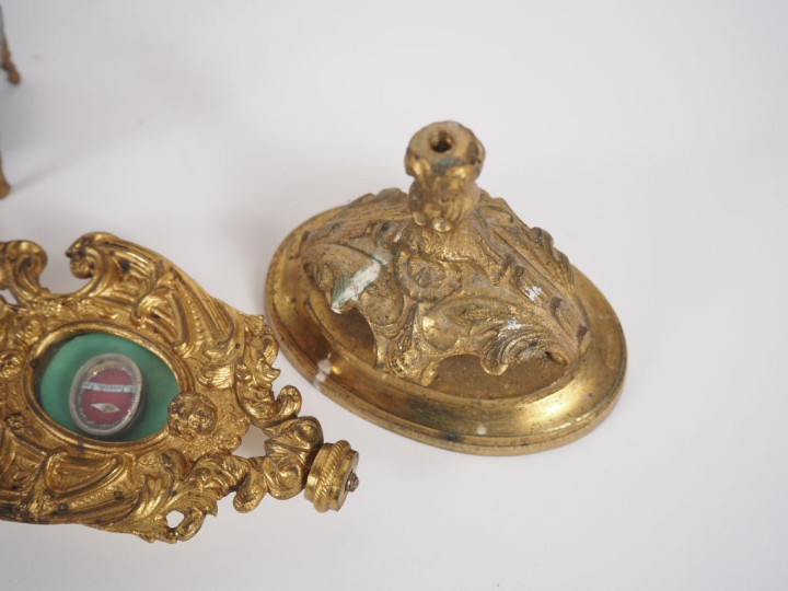 Reliquaire XIXème en métal doré, crucifix XIXème en métal doré, reliqu