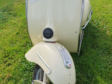 VESPA 125 :  1ère M.E.C : 1962. Kilométrage relevé :24051kms. Véhicule