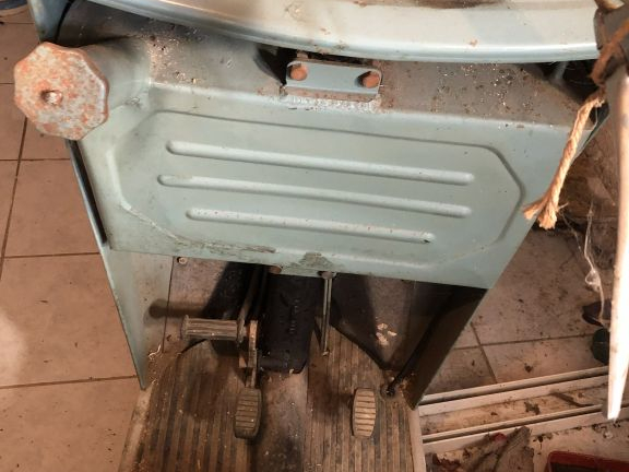 SCOOTER BERNADET Y 52 :  1ère M.E.C : 1954. Kilométrage relevé : 404 k