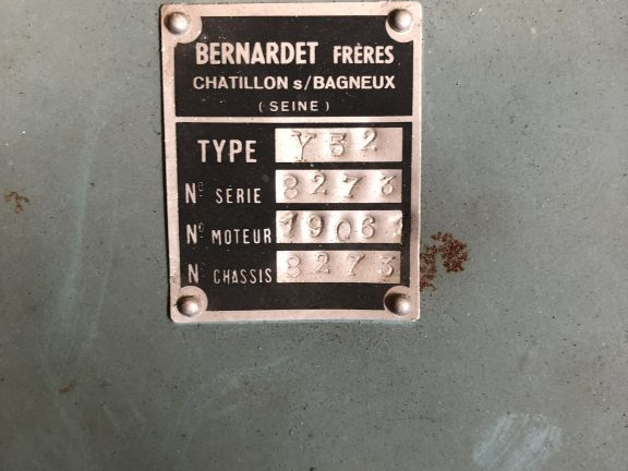 SCOOTER BERNADET Y 52 :  1ère M.E.C : 1954. Kilométrage relevé : 404 k